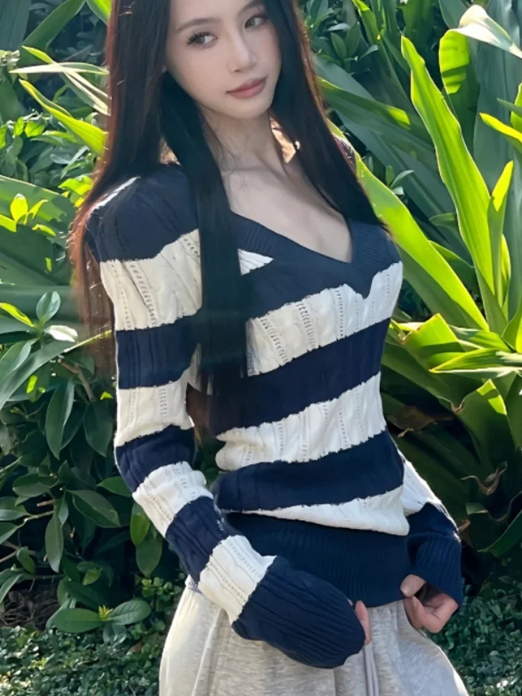 Fashion Korean Style Striped V-neck Women's Sweater Autumn Winter Elegant Long-sleeved Knitwear Casual Slim-fitting Shirt