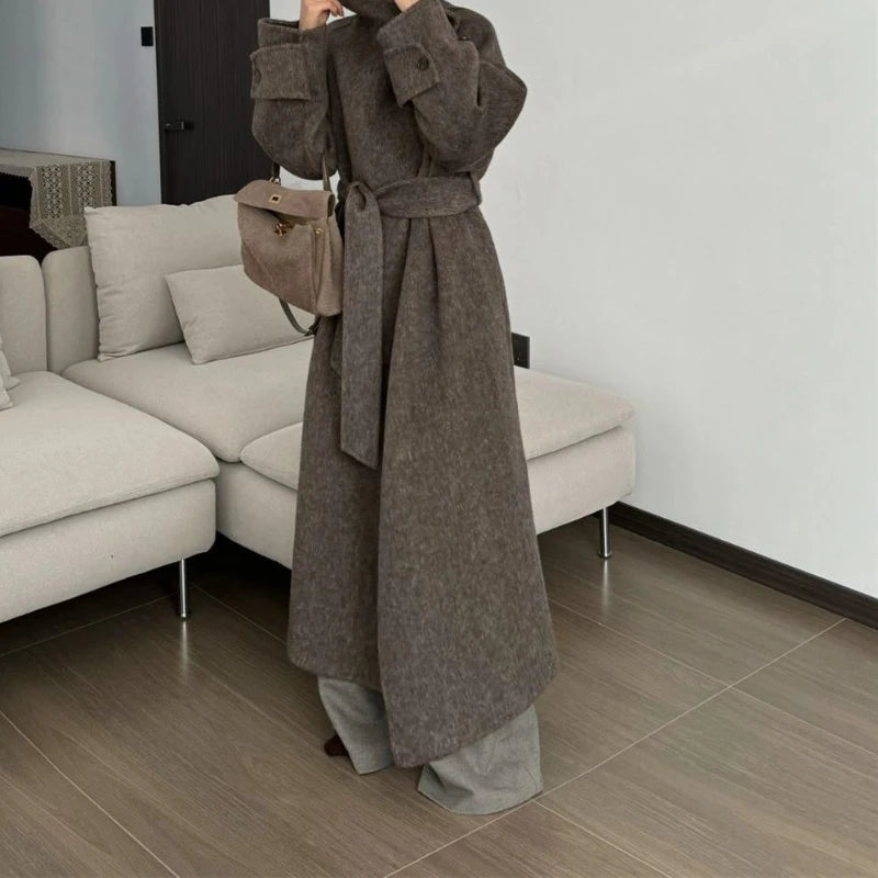 Temperament: Mid-length Woolen Jacket 2025 New Waist Lace-up Slimming Loose Commuter Coat for Women