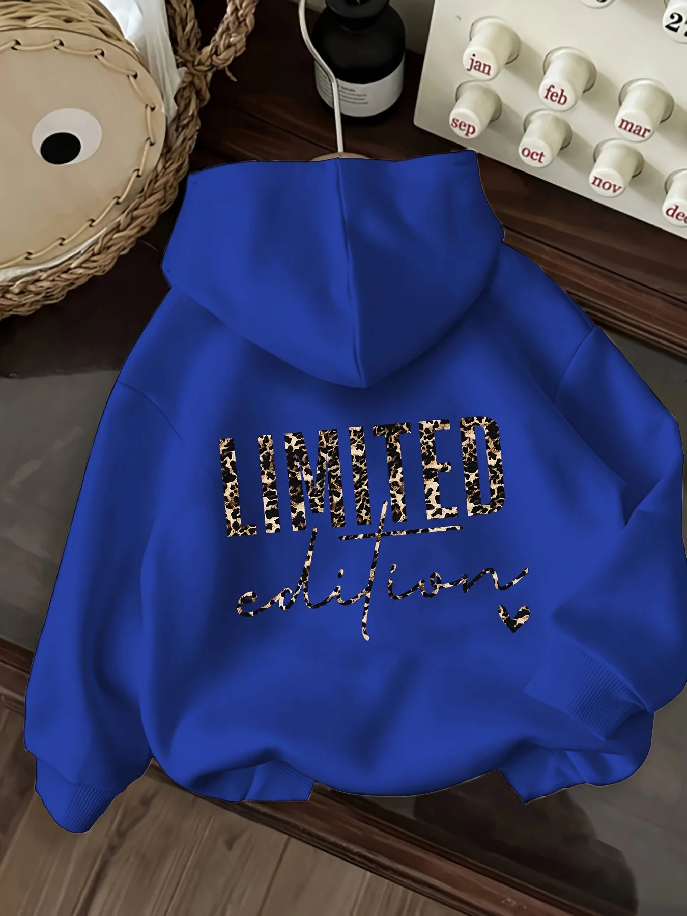 Long-Sleeved Jacket, Hooded Sweatshirt, Oversized Silhouette, Dropped Shoulder Style, Casual, Eye-Catching, Stylish Pullover Top for Autumn and Winter, Women's Clothing