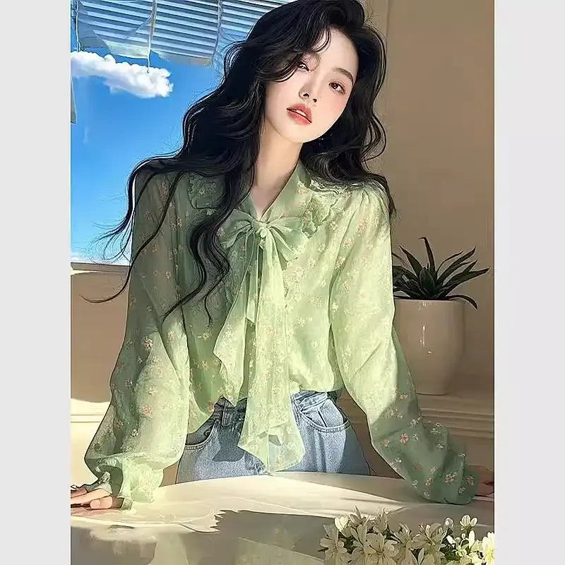 Women's Clothing Spring New Style Small Shirt Western Blouses Style Niche Green Floral Lace-up Shirt
