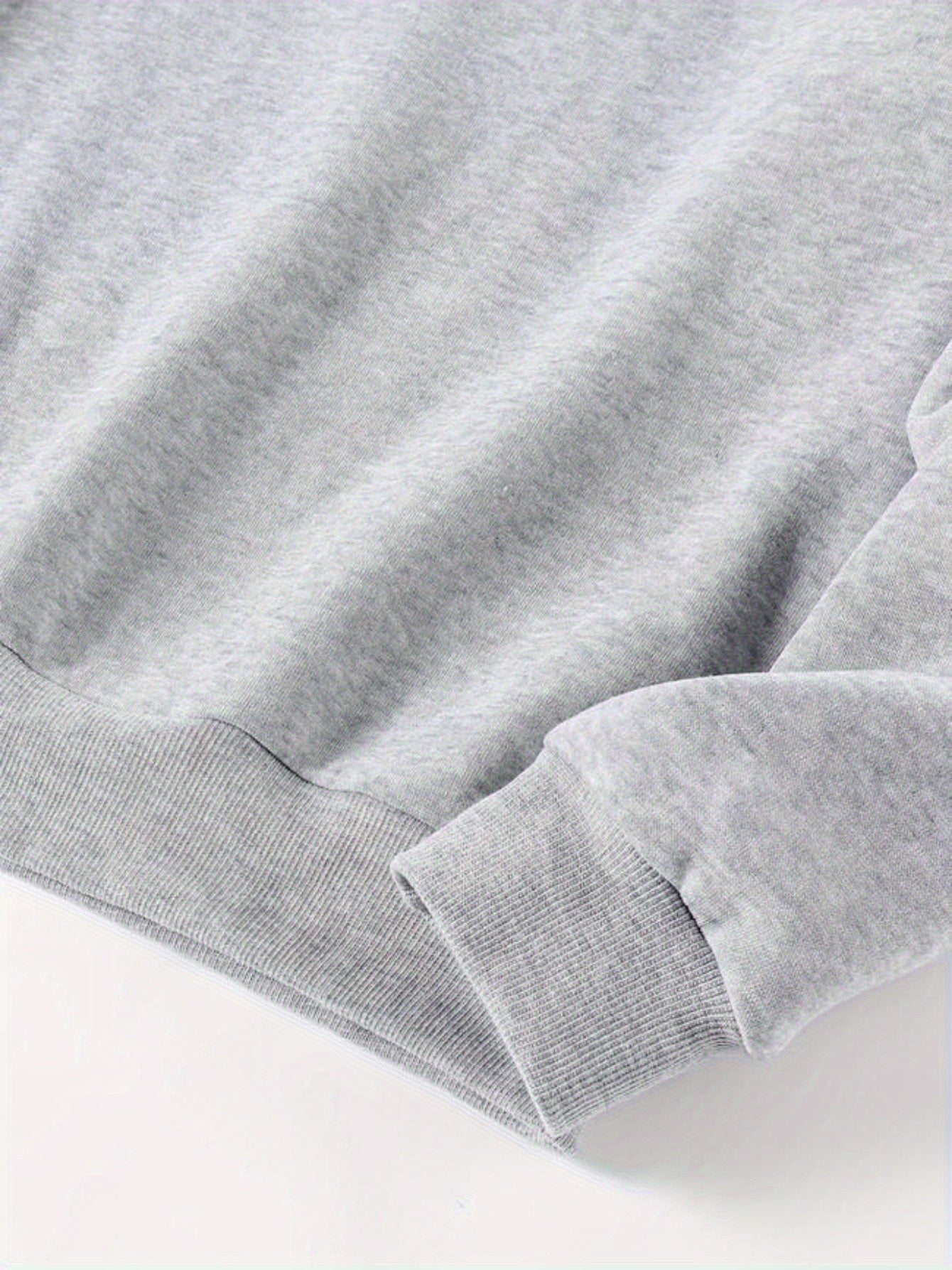 1pc Women's Casual Crew Neck Sweater - Chic Butterfly Print Long Sleeve Pullover, Medium Stretch Grey Sweatshirt for Autumn Winter, Machine Washable, Cute Sweater, Seasonal Clothing, Relaxed Fit, Comfortable Material, Stylish